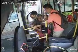 热乎乎的烧鸡、年三十的饺子、生孩子的红包，盘点驾驶员收到的暖心礼物