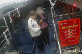 老人乘车迷路 驾驶员助其归家