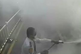 路遇道路施工车着火，公交驾驶员变身“消防员”及时化解危机