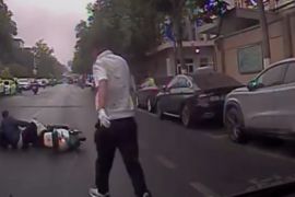 路遇电动车摔倒，济南公交司机相助