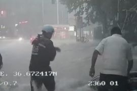 危机时刻公交驾驶员奋勇救人