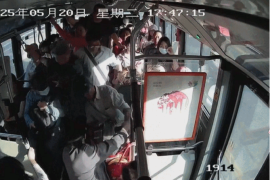 公交车又双叒叕开进医院去了？！